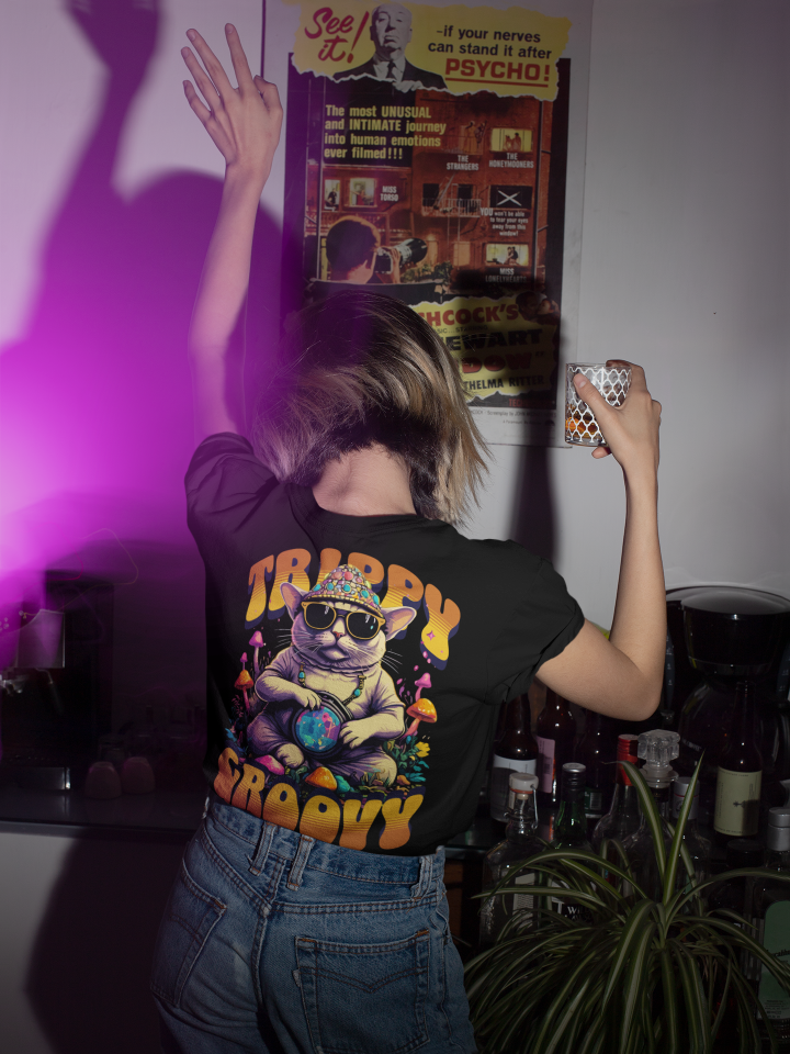Camiseta de mujer para rave con estampado trippy de gato