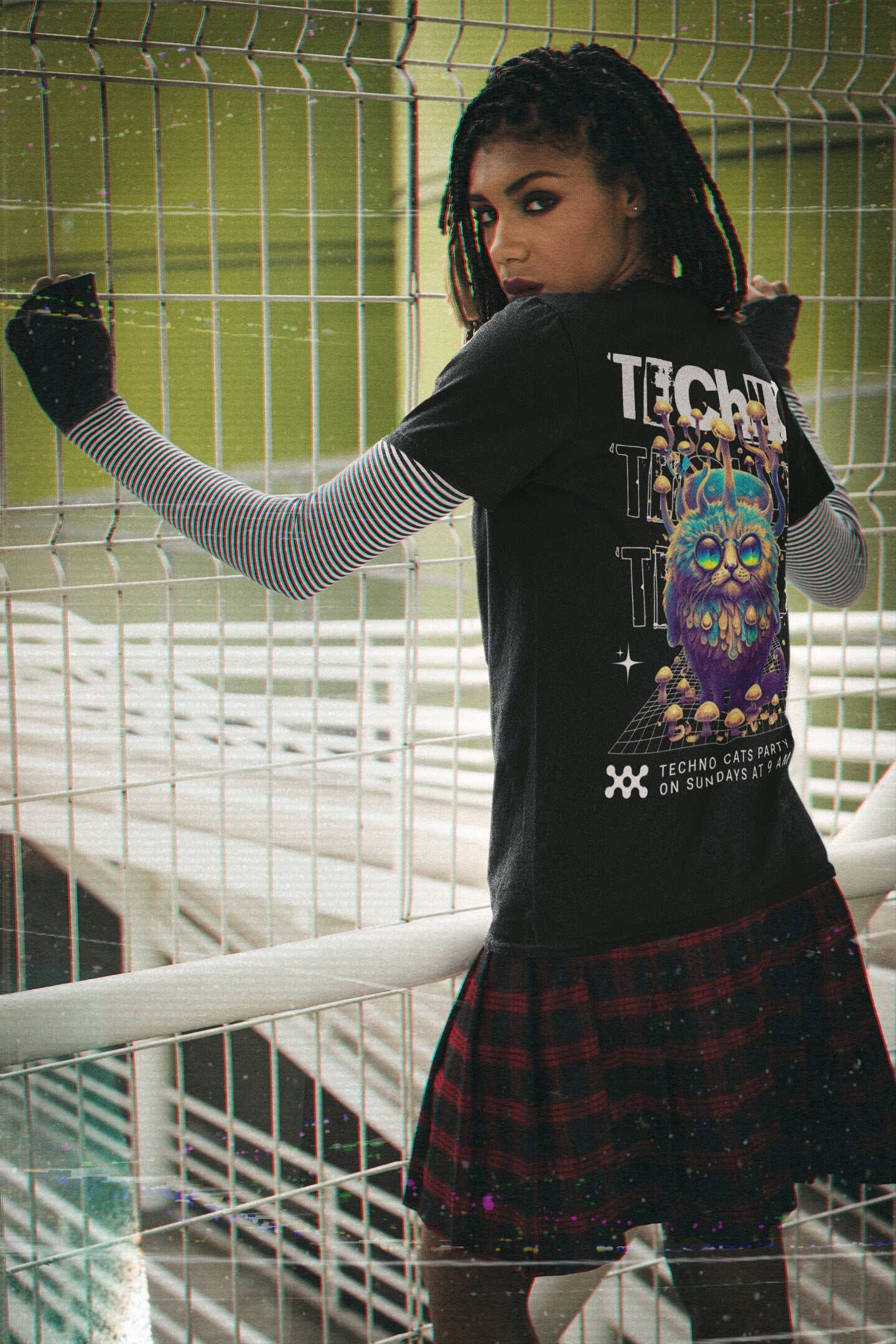 Grafik-T-Shirt mit Techno-Cat-Motiv – dezente Club-Mode für Fans