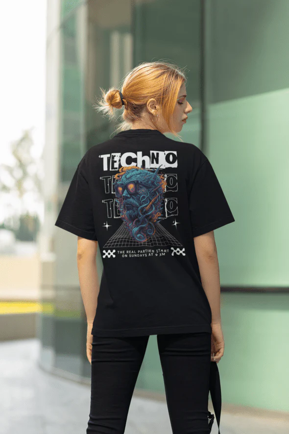 Rave Shirt ‘Techno Victim’ – modernes Festival-Outfit für Männer und Frauen