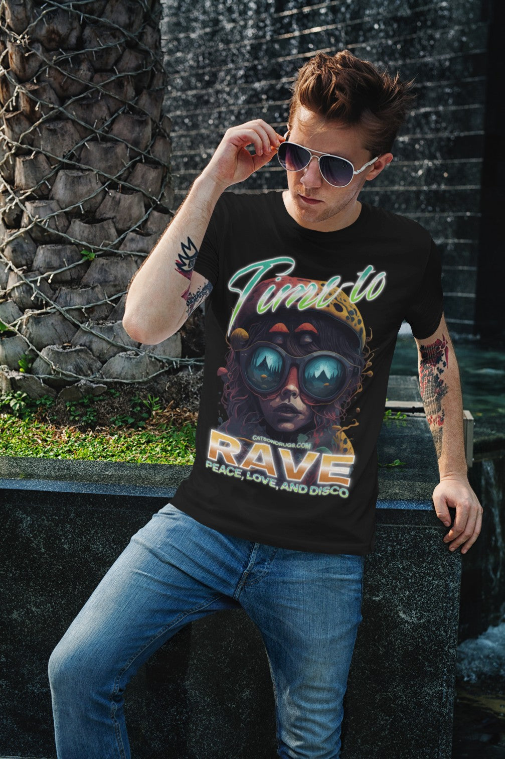 Rave Tee techno graphic close-up