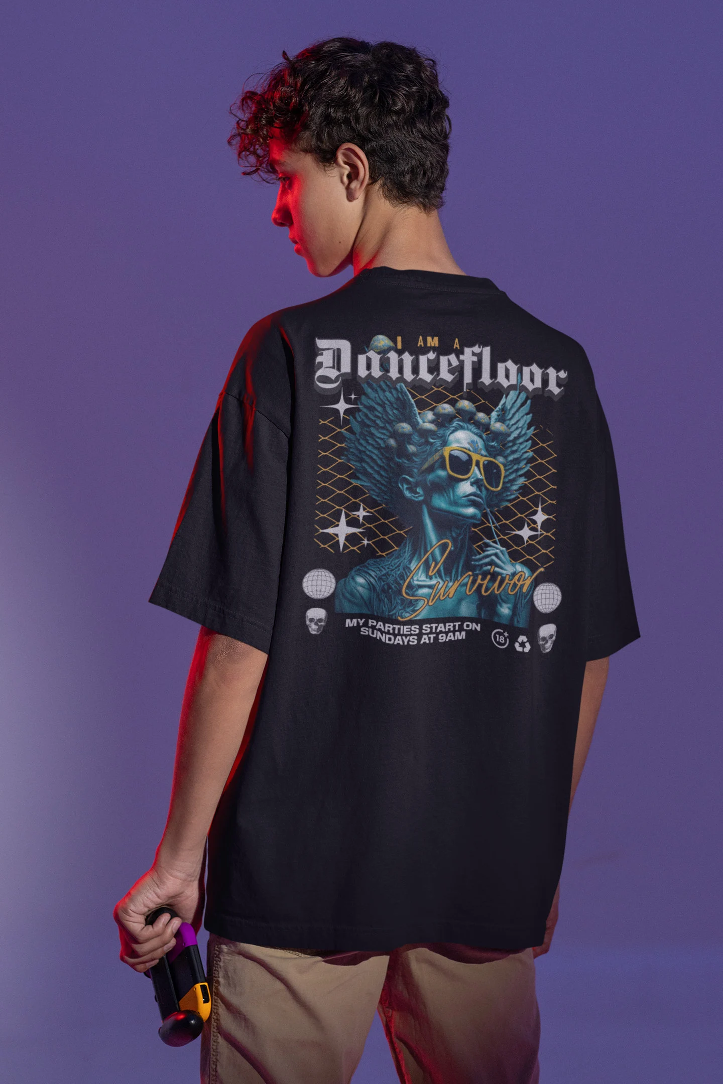 Techno Camiseta con ilustración de ángel y estilo rave
