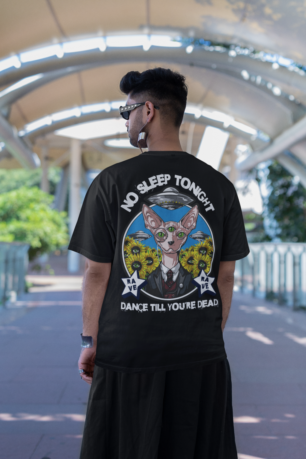 Techno Fashion graphic close-up
