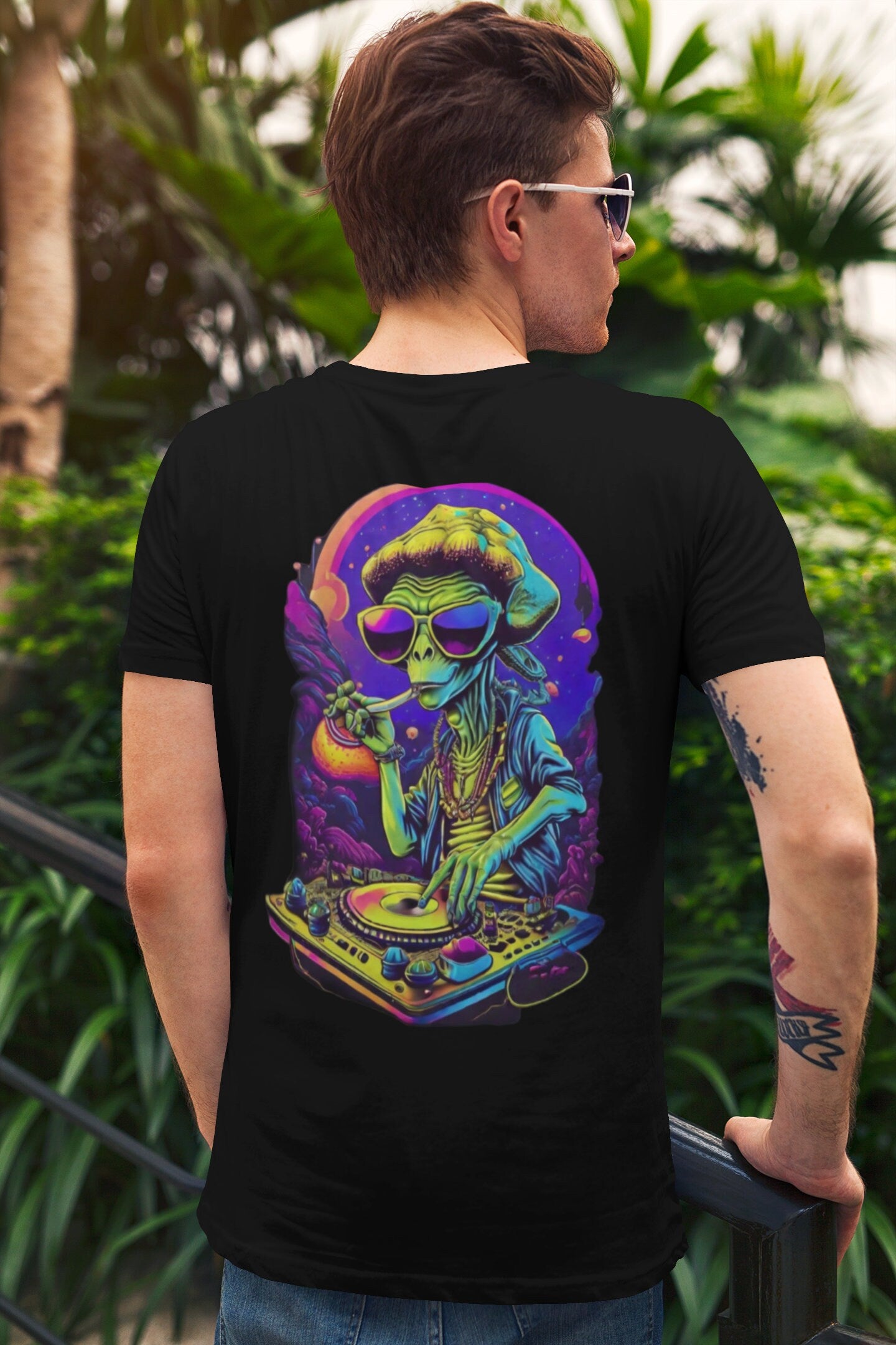 Psychedelic T-Shirt | Rave Alien | Psychedelic Streetwear