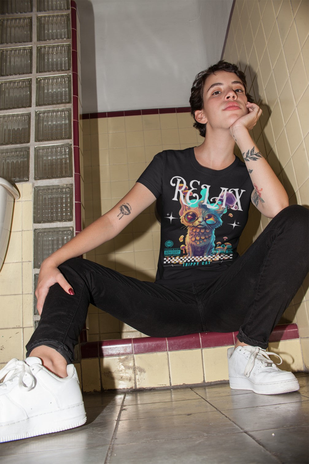 Relax Trippy Cat - Psychedelic T-Shirt
