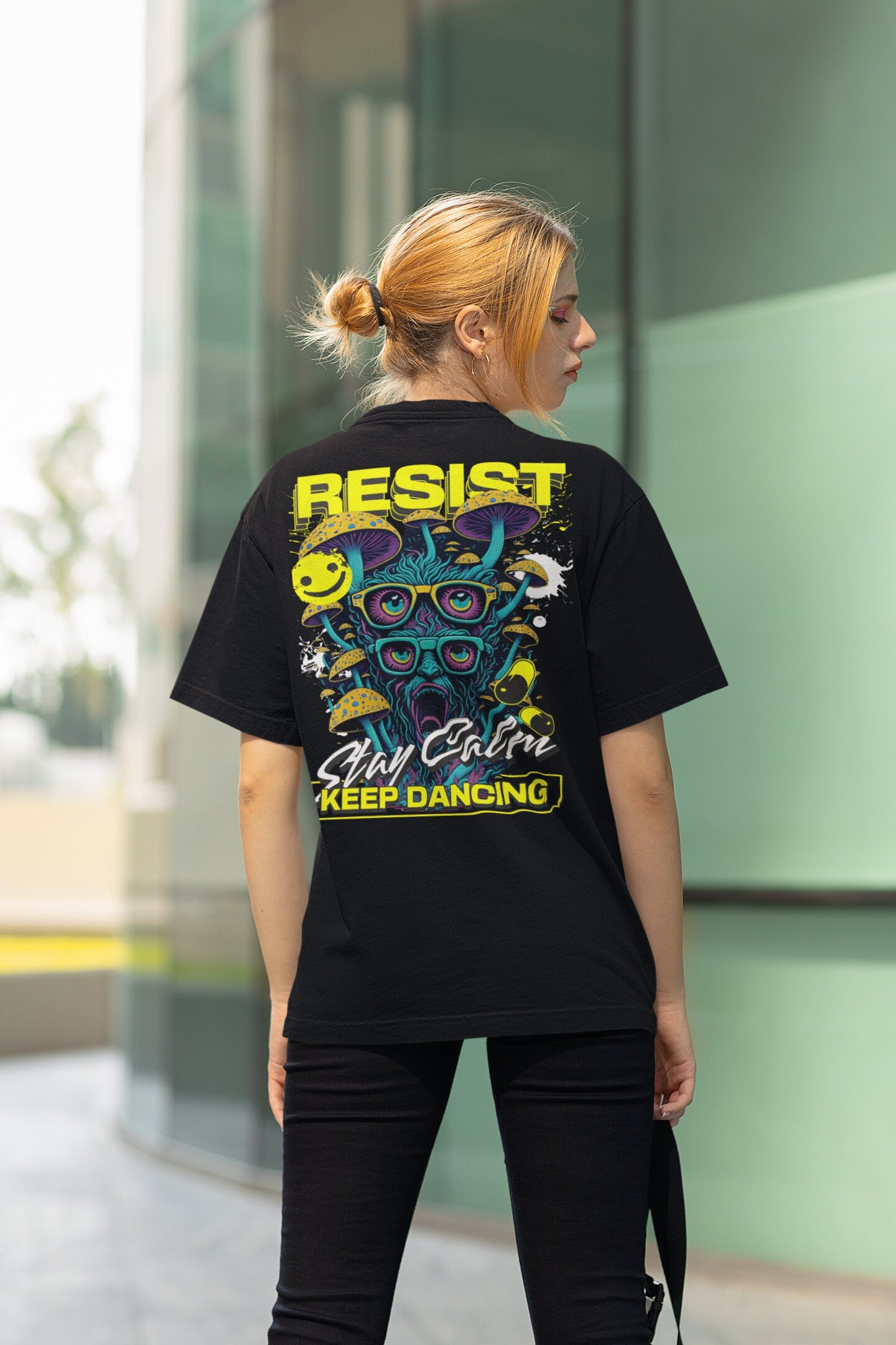 Festival-Mode: 'Stay Calm' T-Shirt – Fashion für die Techno Szene