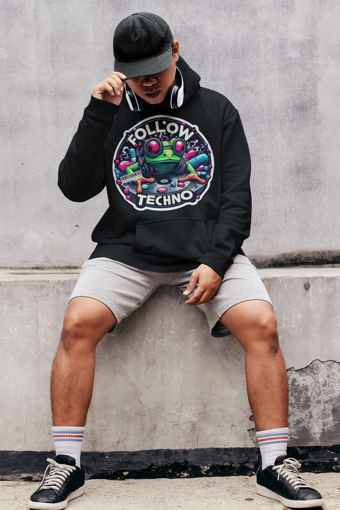 Festival Fashion Hoodie with Psychedelic Frog Design