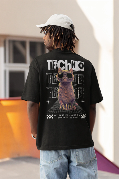 Unisex Rave-Shirt mit Techno Cat Design – trendige Mode für die Techno Szene