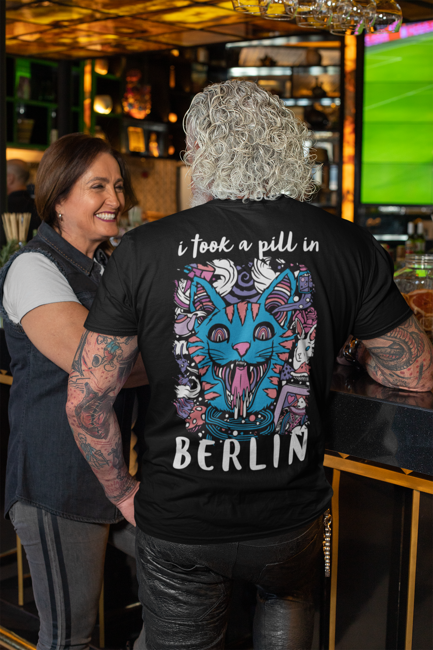 I took a Pill in Berlin - Unisex T-Shirt - CatsOnDrugs