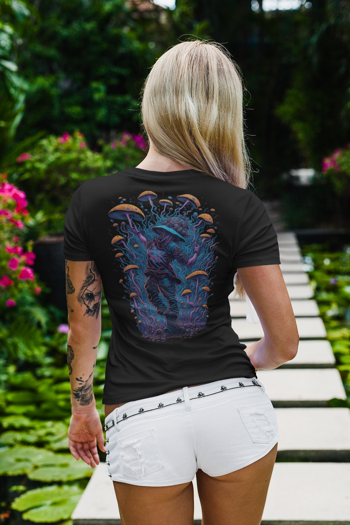 Psychedelic Rave Girl - Unisex T-Shirt - CatsOnDrugs