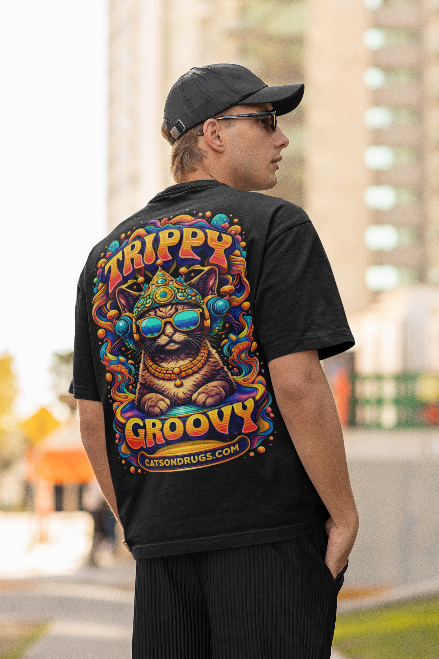 Psychedelic T-Shirt | Trippy & Groovy Cat