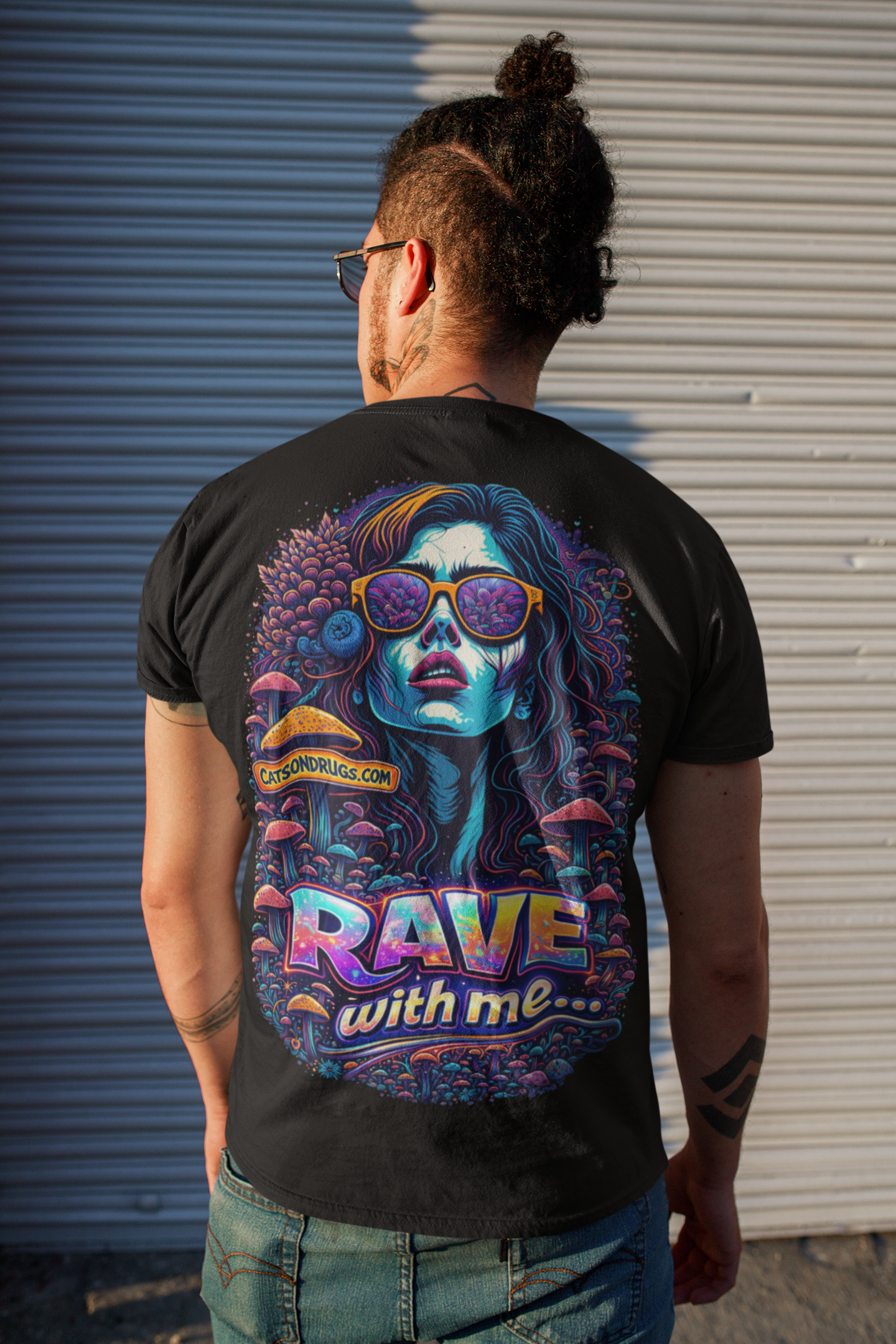 Rave Cover Girl | Rave T-Shirt