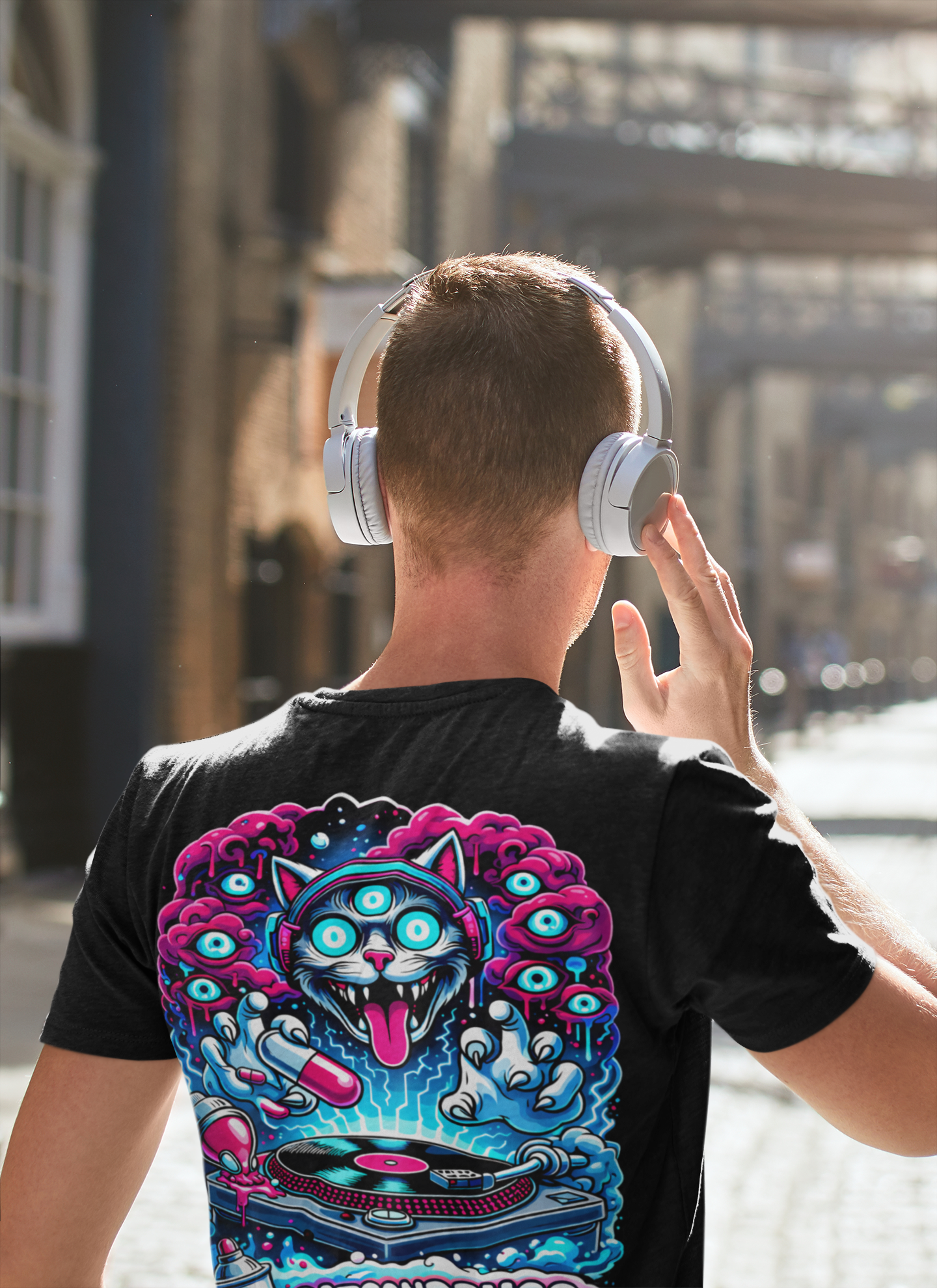 Psychedelic DJ Cat | Rave T-Shirt