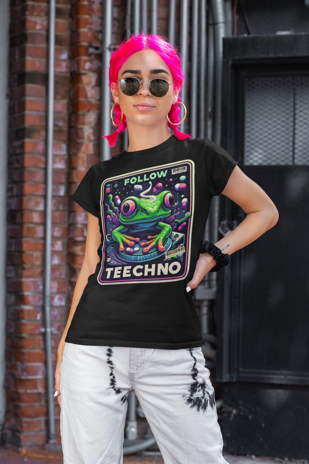 Follow Techno Frog - Techno T-Shirt