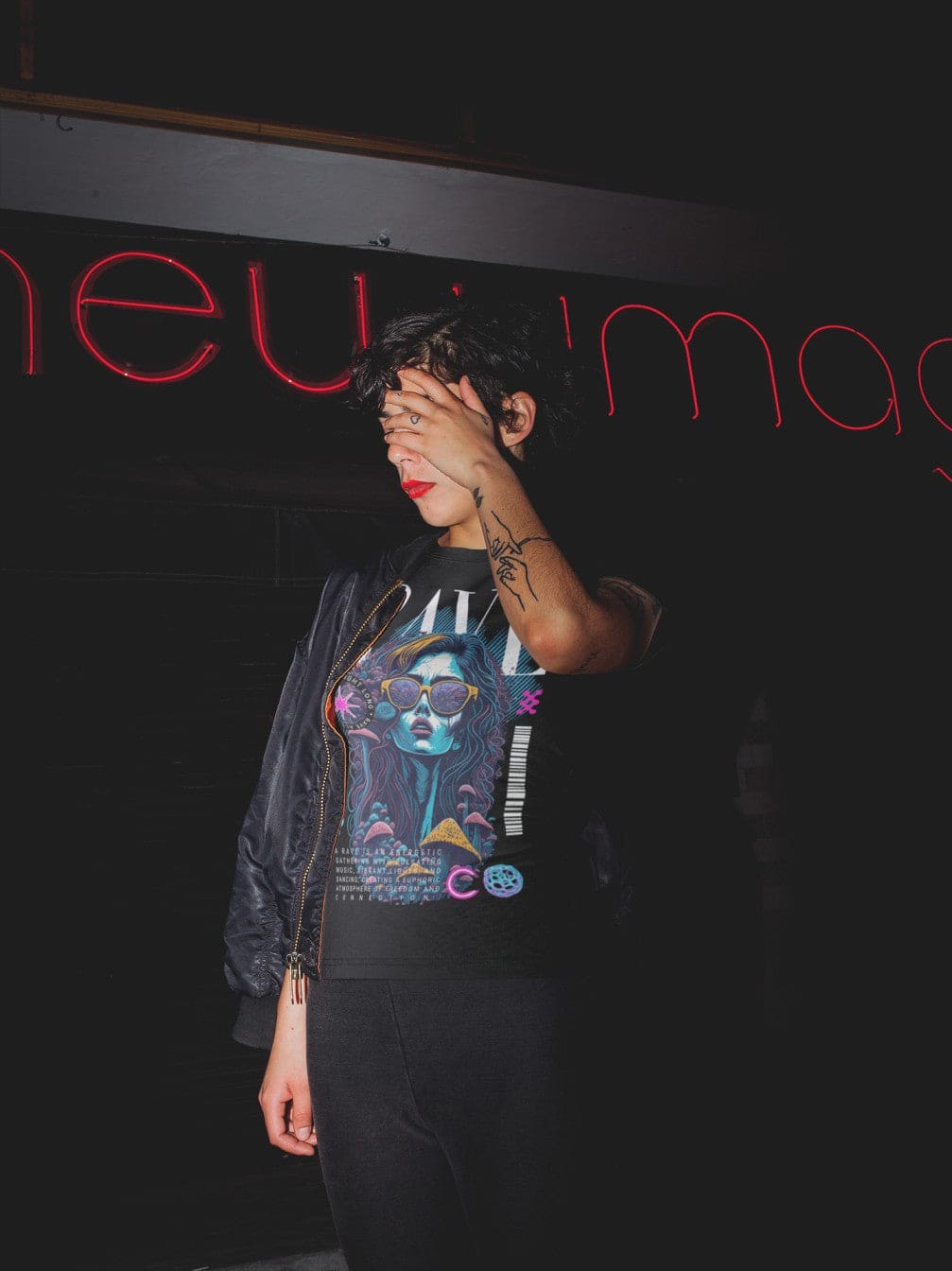 Rave Cover Girl | Rave T-Shirt | Ecstasy Edition